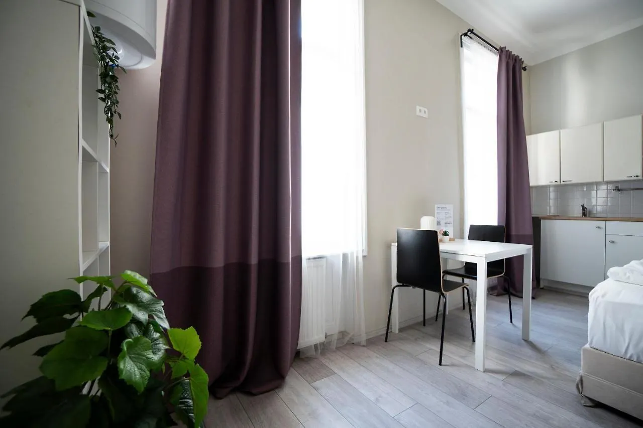 Bright ,Cozy , Central And Cute Studio In Viena Austria